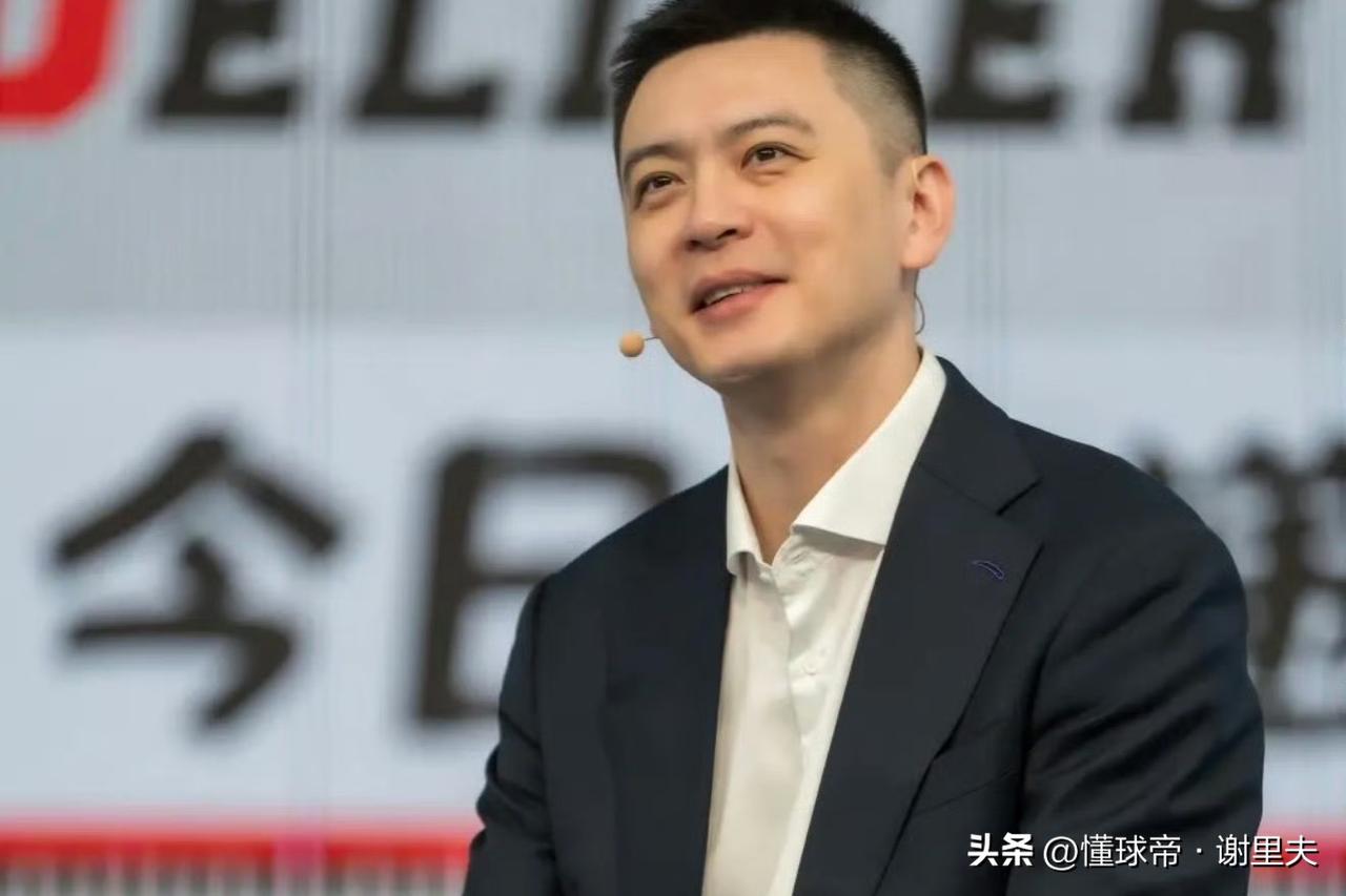杨鸣耿直发言！点评崔永熙：他至今所有的选择都是错的；一次误攻后，宏远24秒违例，