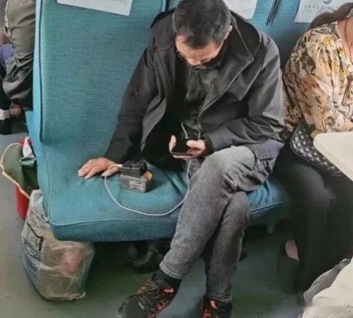 卧槽，大爷这是什么充电器？ ​​​