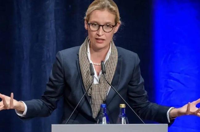 德国风向变了：卸任 5 年的默克尔被频繁提起，当年通吃中美俄的好日子，真的回不去