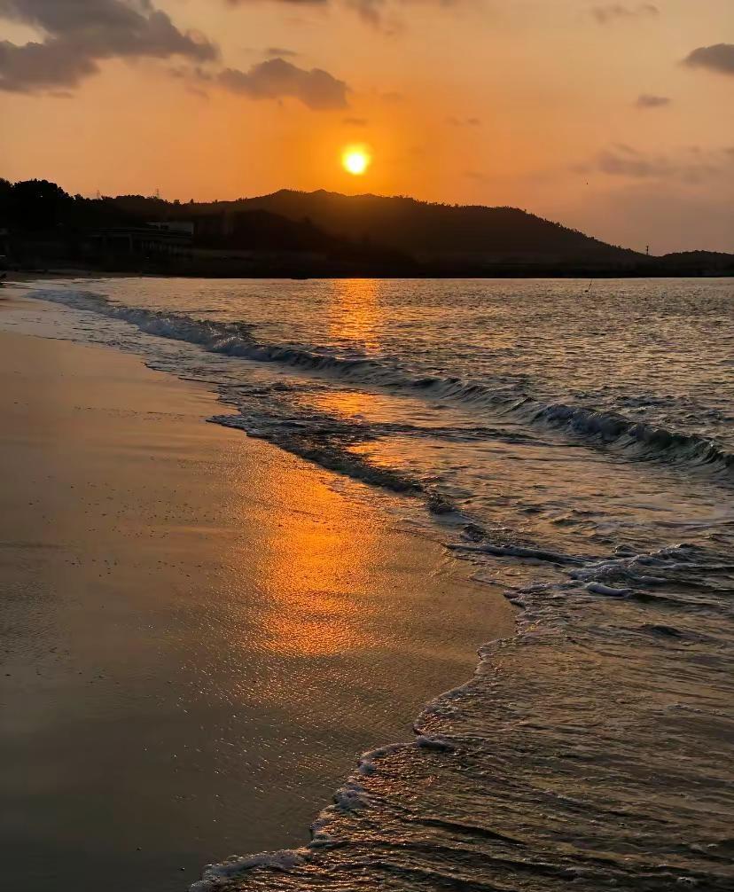 回顧這麼多年，在港幫助了無數人。讓大家過上了更好的生活方式。遇到困難的第一時間扶