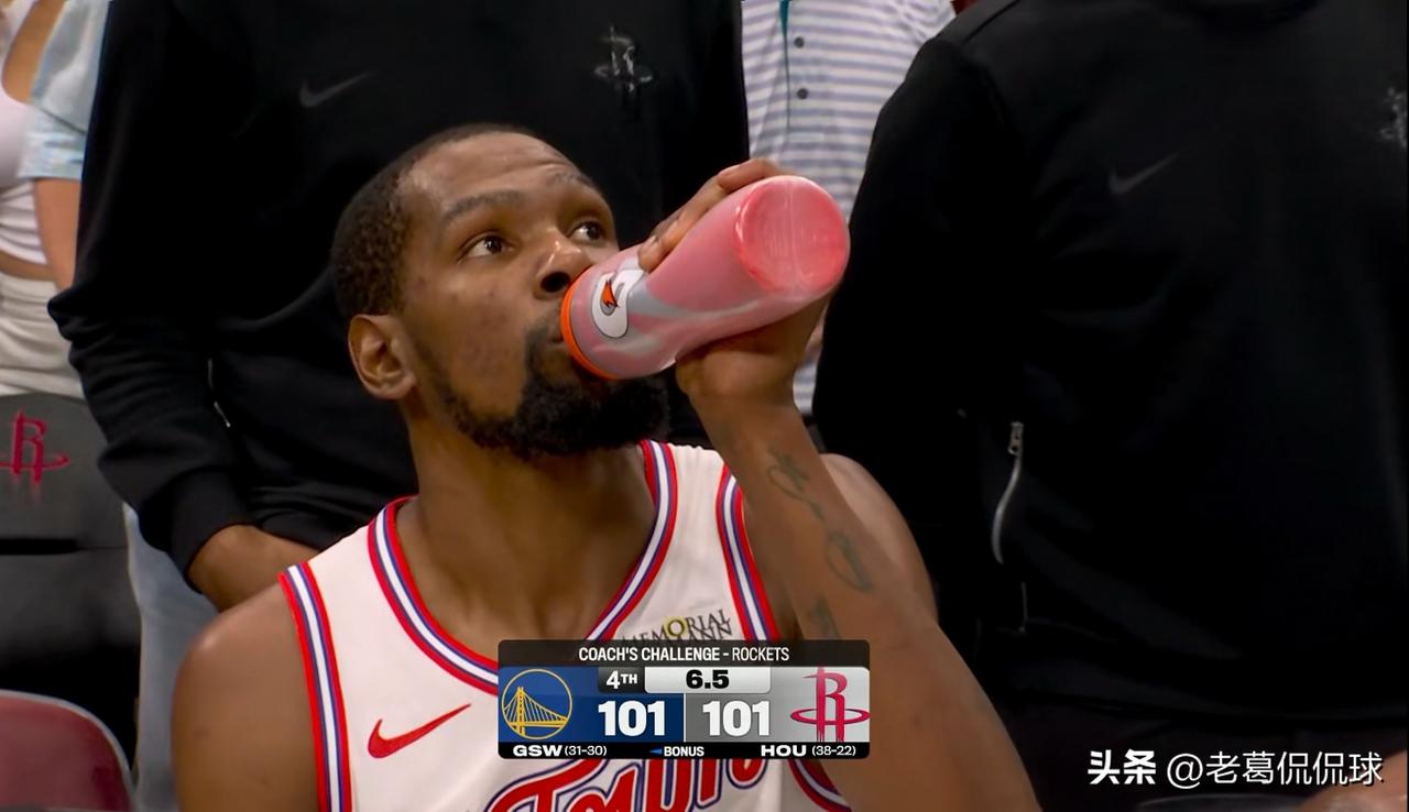 我忍不住怒批火箭巨星杜兰特！在今天火箭主场以113：115不敌勇士的比赛中，杜兰