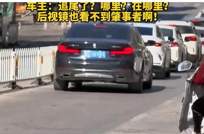 等个红灯也能被莫名暴击？1月14日福建那事儿也太离奇了！一辆宝马正乖乖停在路口等