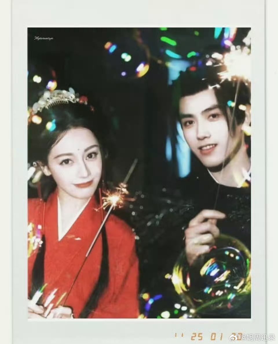 审美癖+1 眉心一点红 我昨天粉见推的那部短剧以及夫人走的第三年都有我喜欢的这一