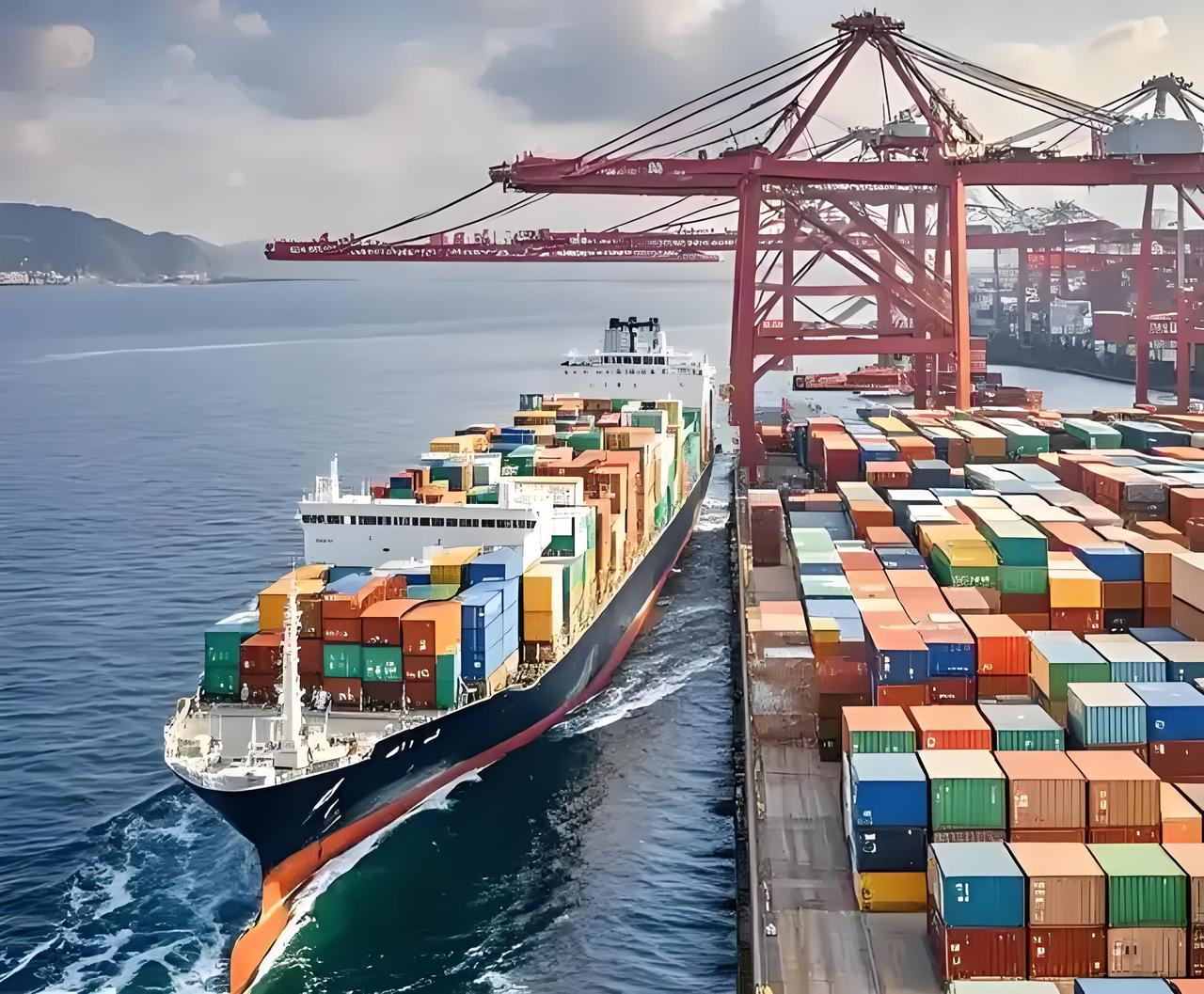 中方终于动手了！大批货轮空集装箱离开，巴拿马这下麻烦大了。
 
最近有件事儿，乍