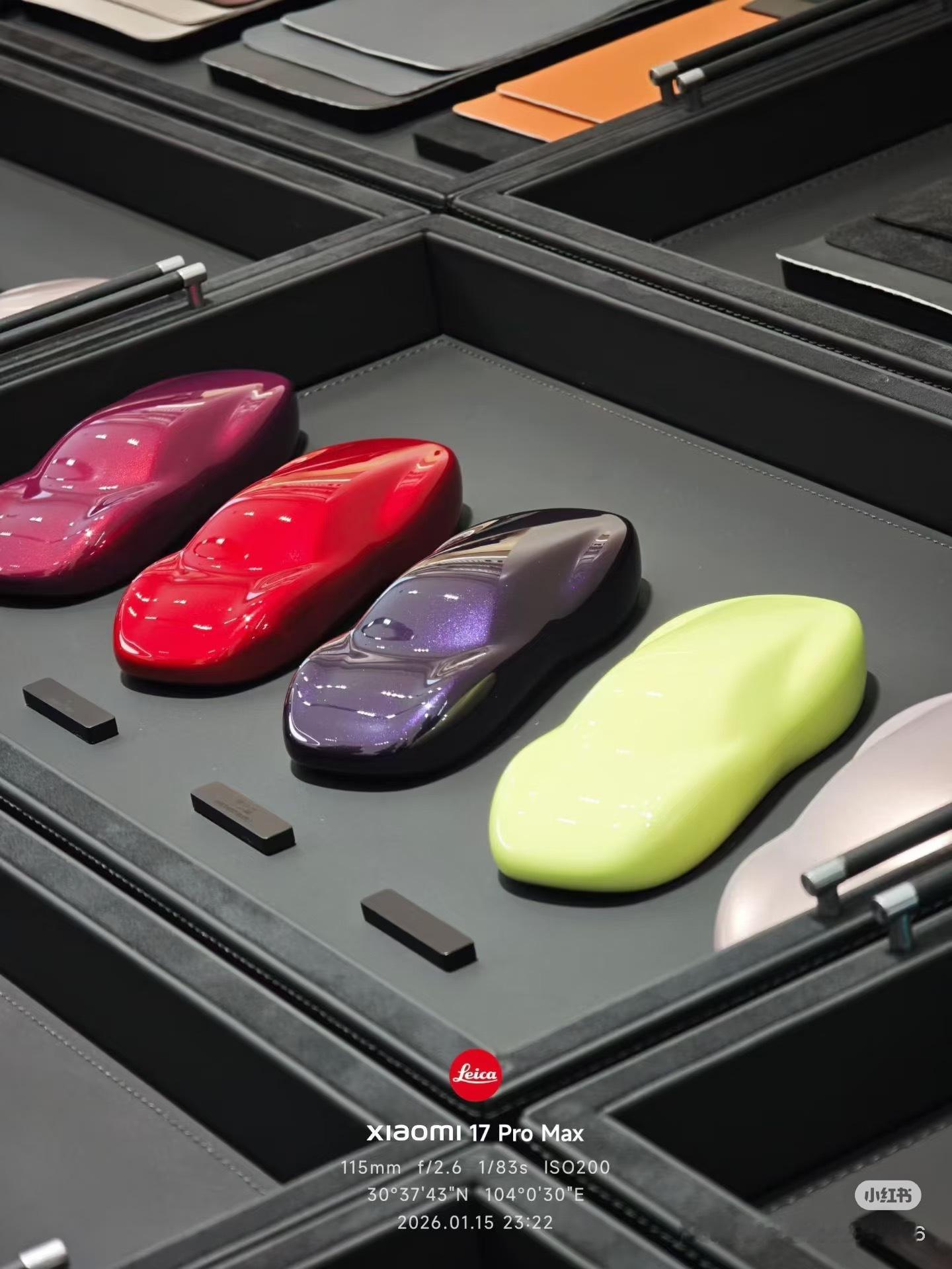 一张图感受yu7的车漆有多好看