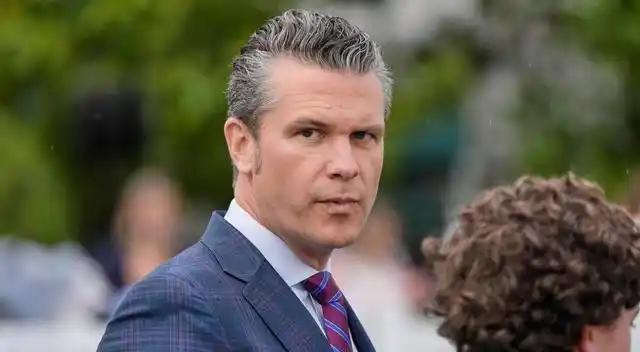 ·美军乱象全面爆发，民主党弹劾防长战争罪，特朗普清洗军方

很多人看国际新闻，总