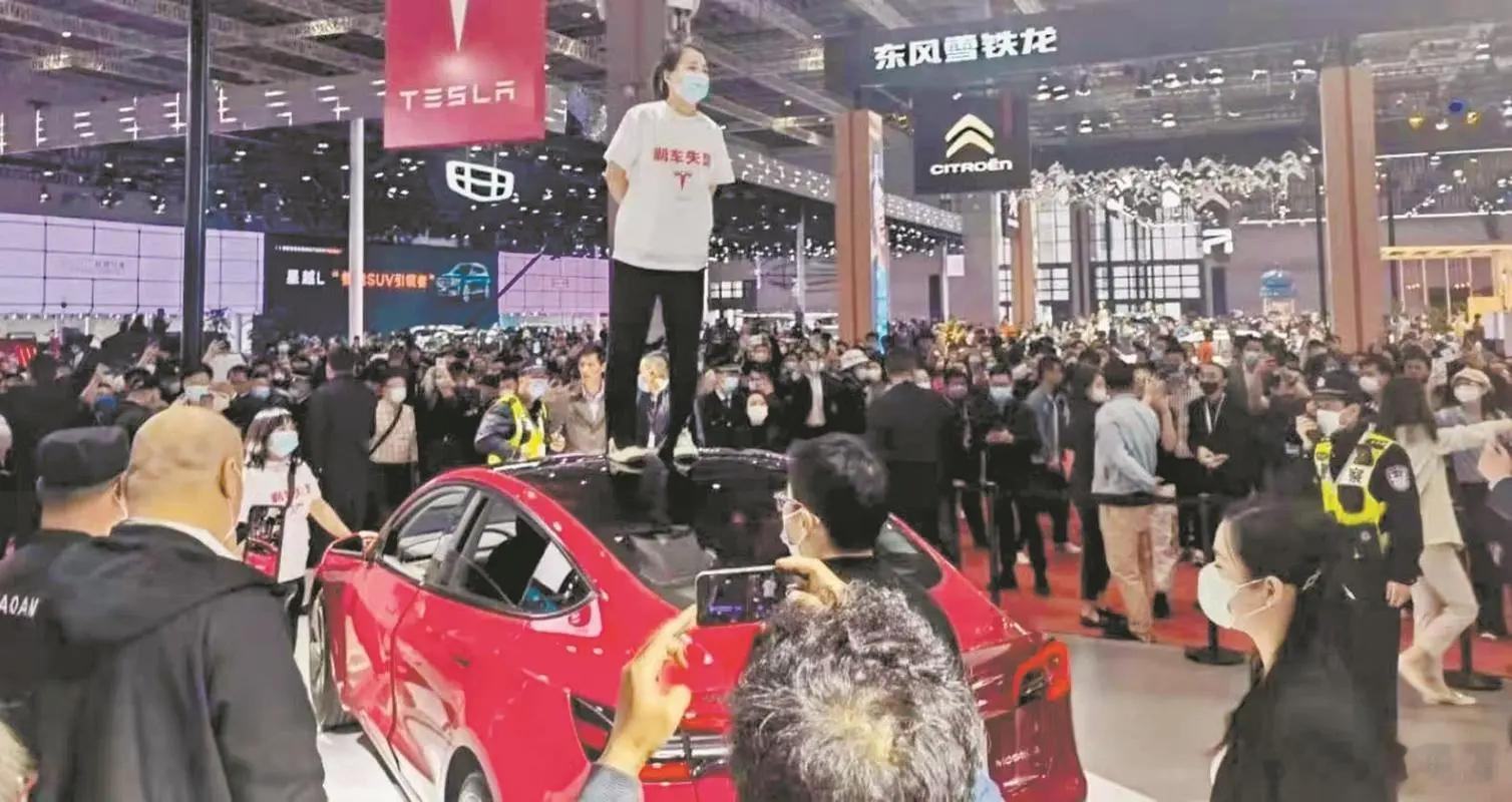 都是车顶，故事完全不同。 ​​​