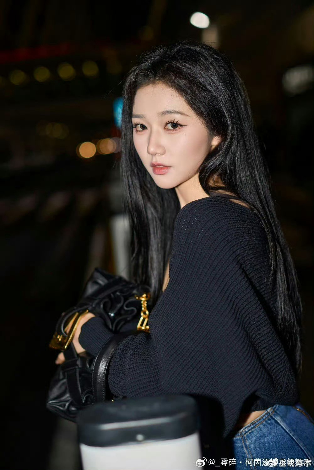 岳雨婷将正常出席ES大秀短国顶流岳雨婷半场开香槟首战失利后，将正常出席ES大秀，