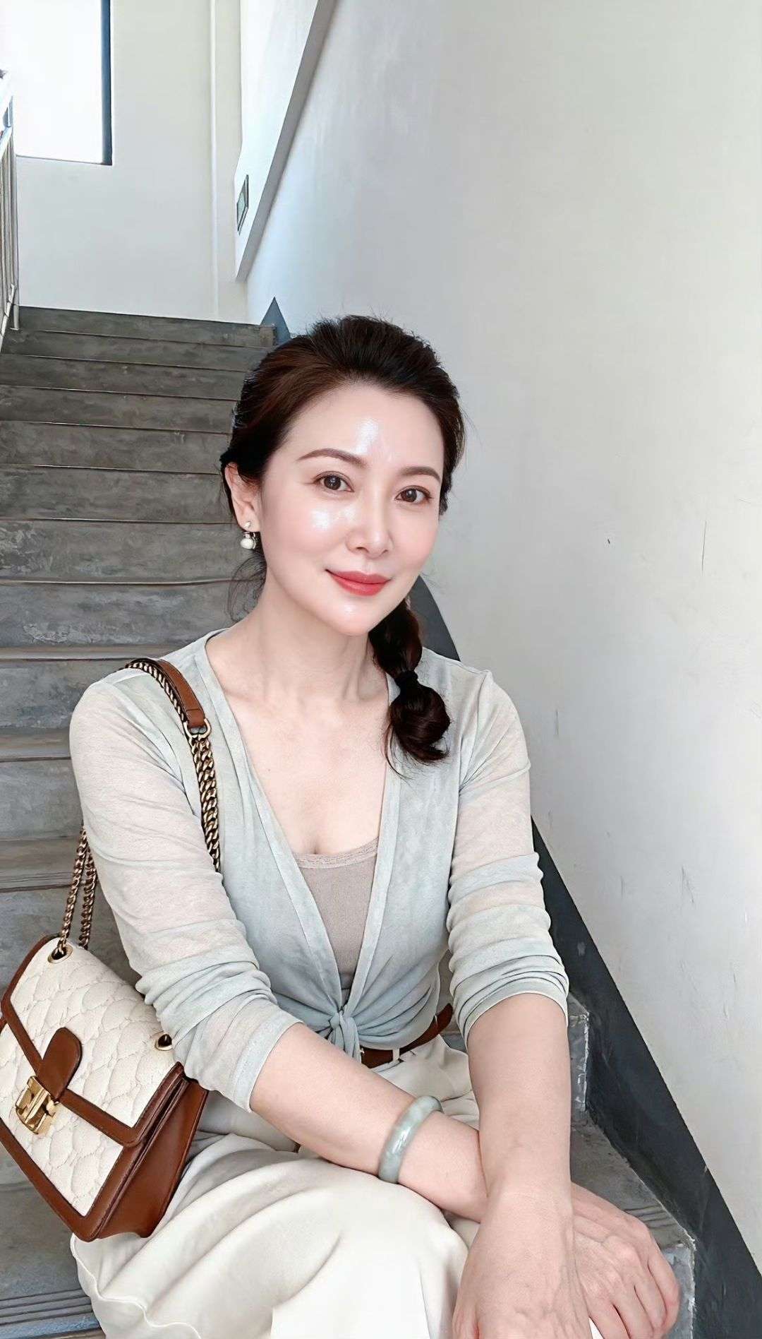 我要是不说，你们猜得出我今年多少岁了吗？你们随便说，我不会生气的！ 