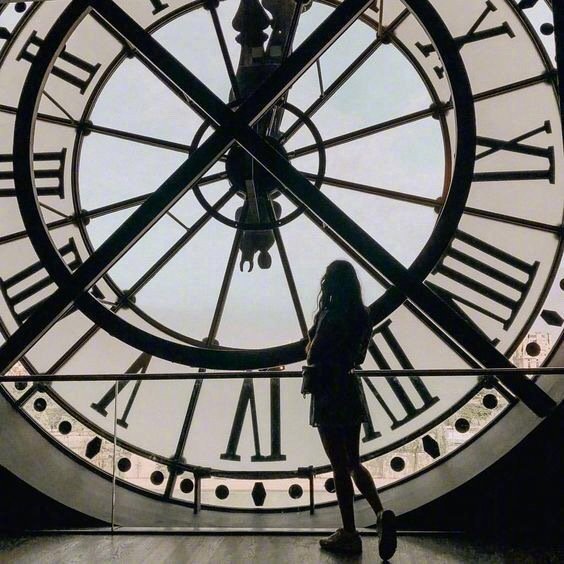 任何人的底气都是来源于经济实力，有钱能治愈一切自卑与疾苦。——稻盛和夫 