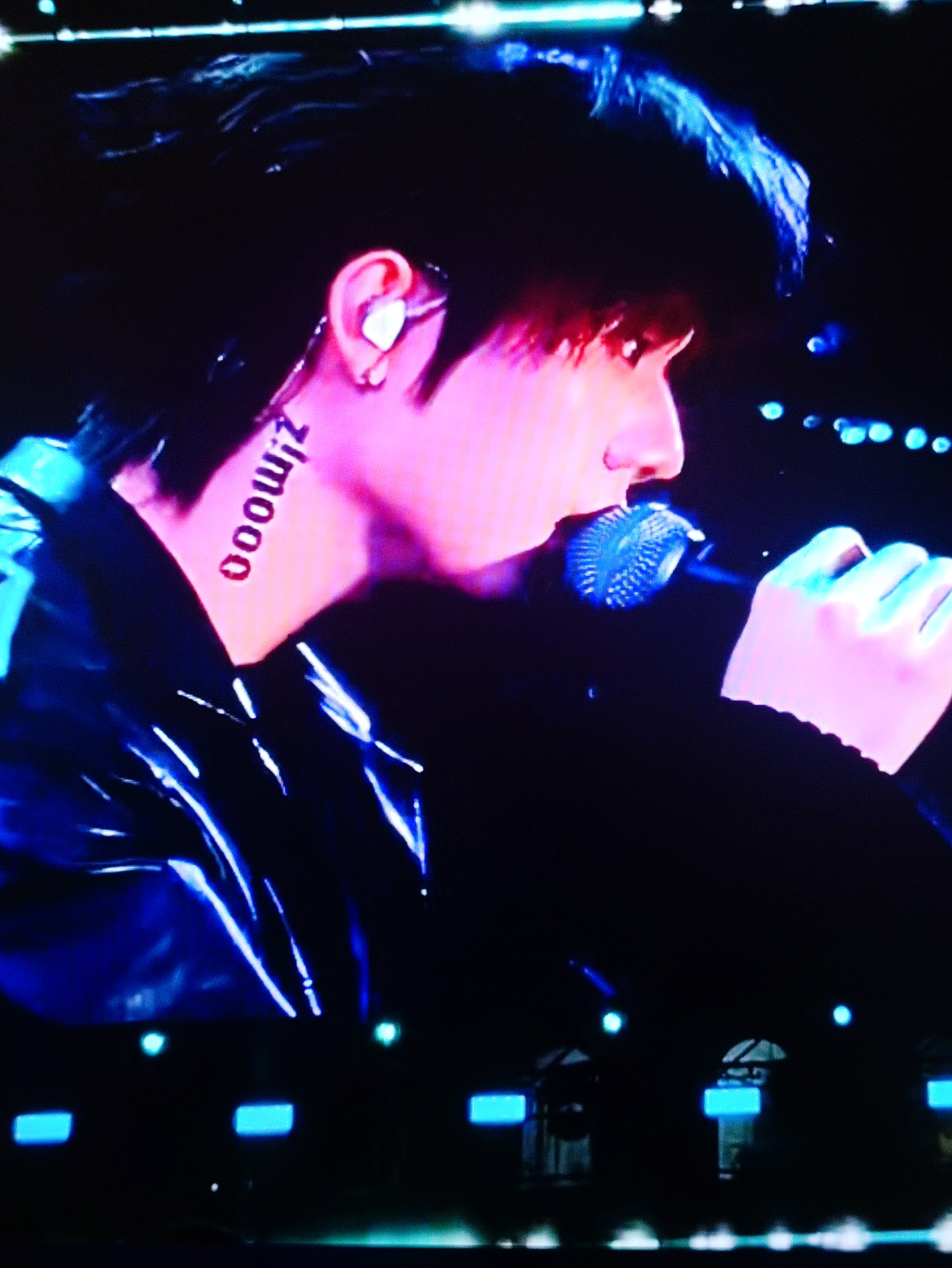 张子墨 啊啊啊啊啊啊啊侧颈纹身贴真的好带劲！2026嘉善氧气shan耀音乐节好事