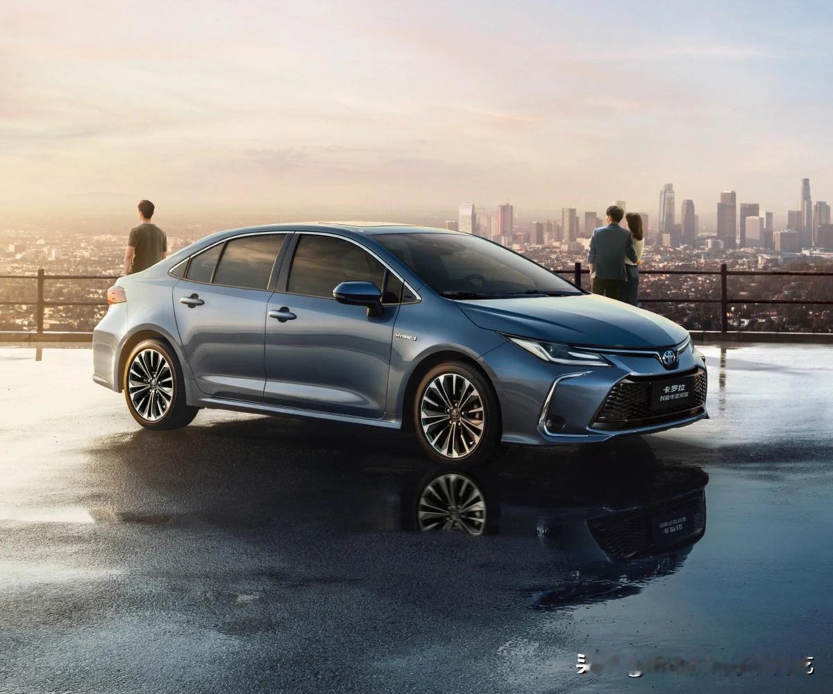 2026年买丰田卡罗这样选，准没错！
1、要动力，选2.0L燃油版（最强纯油）。