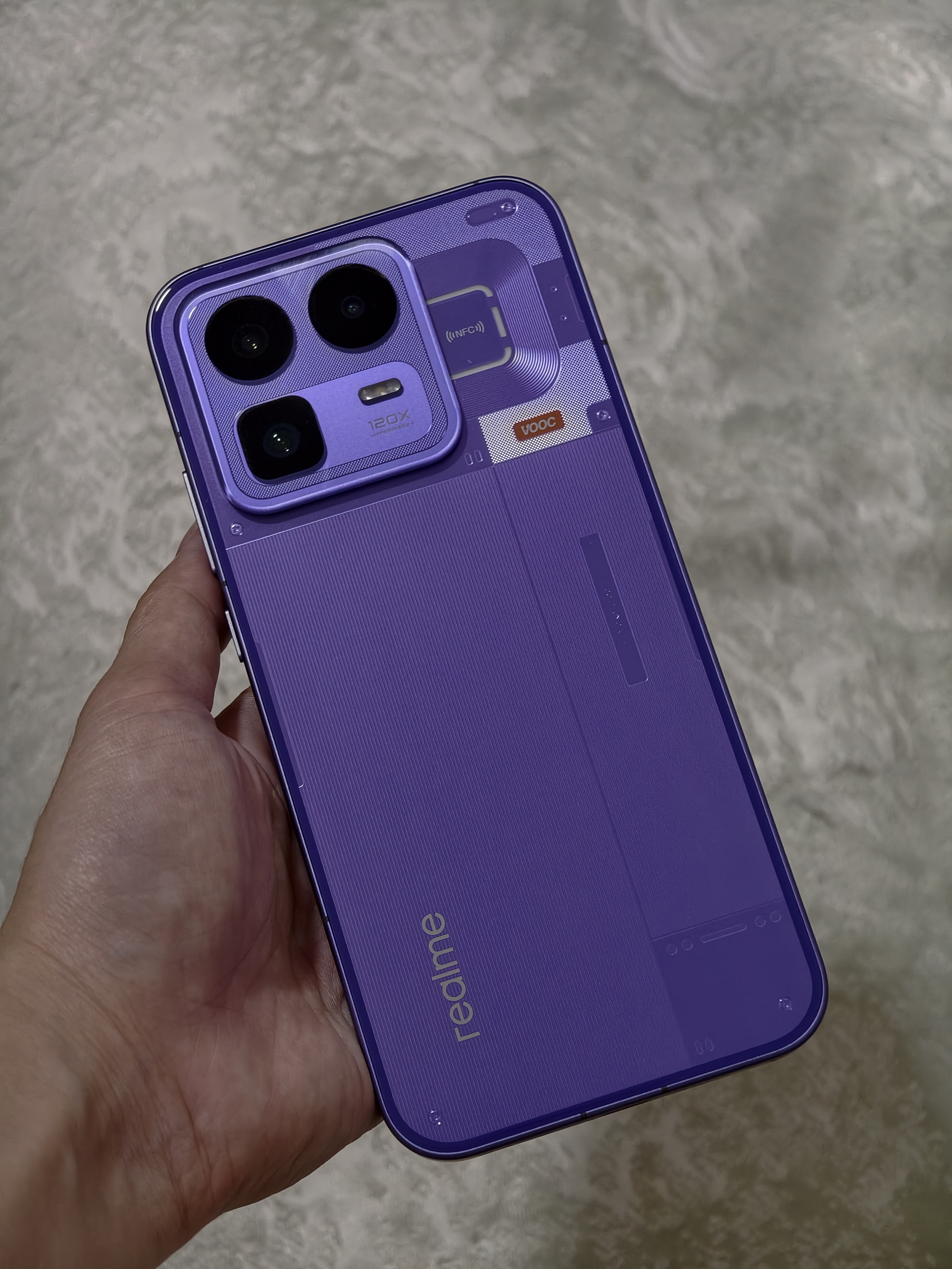 Neo8作为真我的国内收官之作，2K价位就能拥有骁龙8 Gen5+165Hz三星
