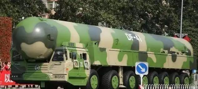 [微风]一枚东风41能直接摧毁一艘航母吗？说实话，一枚东风41想干掉十艘航母都没