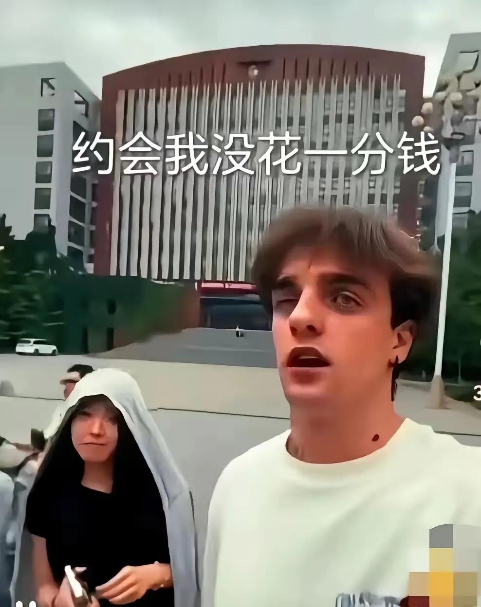 这下好了， 不仅乌克兰icon妈妈知道，全国人民都知道了。乌克兰在华留学生拍摄视