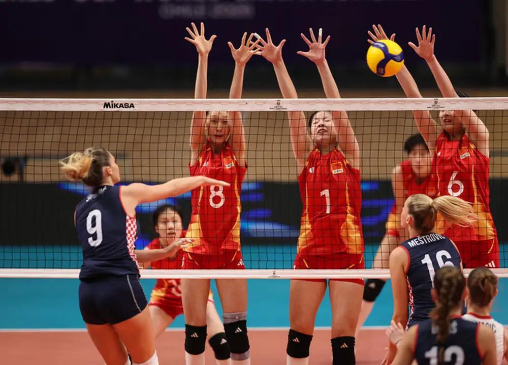 女排u17四分之一决赛，今年小女排有点不稳定哈
中国u17 3比2险胜 克罗地亚