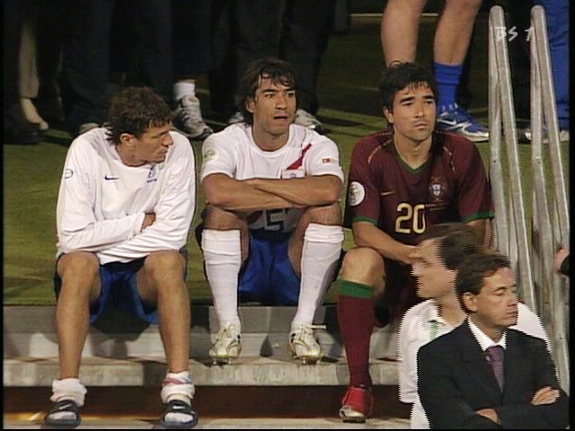 2006年世界杯“纽伦堡战役”，葡萄牙对阵荷兰，16黄4红。被罚下的葡萄牙中场德