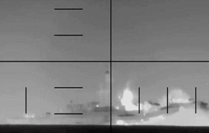 特朗普：美军三天内击沉伊朗海军24艘舰船
 
美国前总统还称，伊朗空军、防空系统