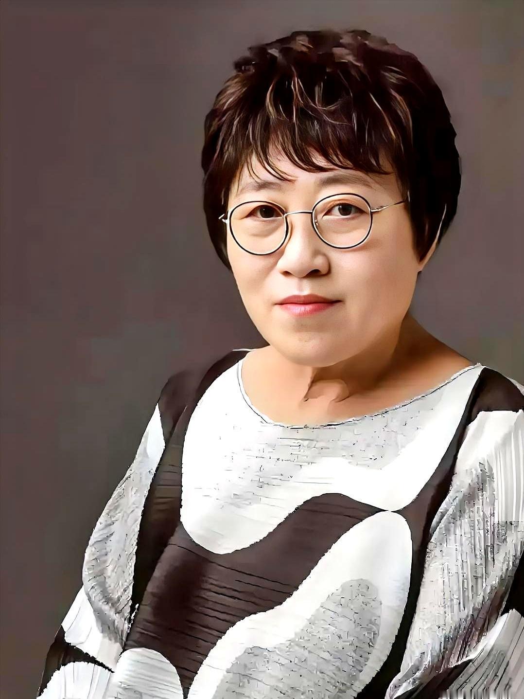 28岁拉黑所有暧昧对象，3年后存款翻10倍；30岁弃千元化妆品报编程班，技能变现