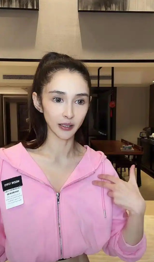 从175斤到95斤，4个月狂减80斤！李心艾直播脱相吓坏网友：这还是李长乐吗？ 