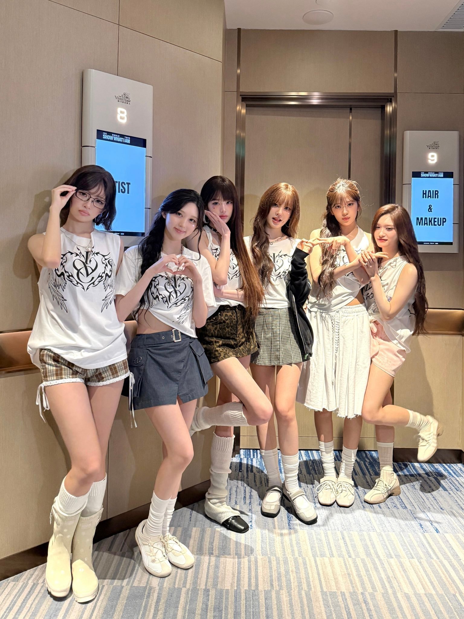 张元英太优越了 小头小脸才手长腿长骨架小真的是老天爷赏饭吃有些人近大远小失败了 