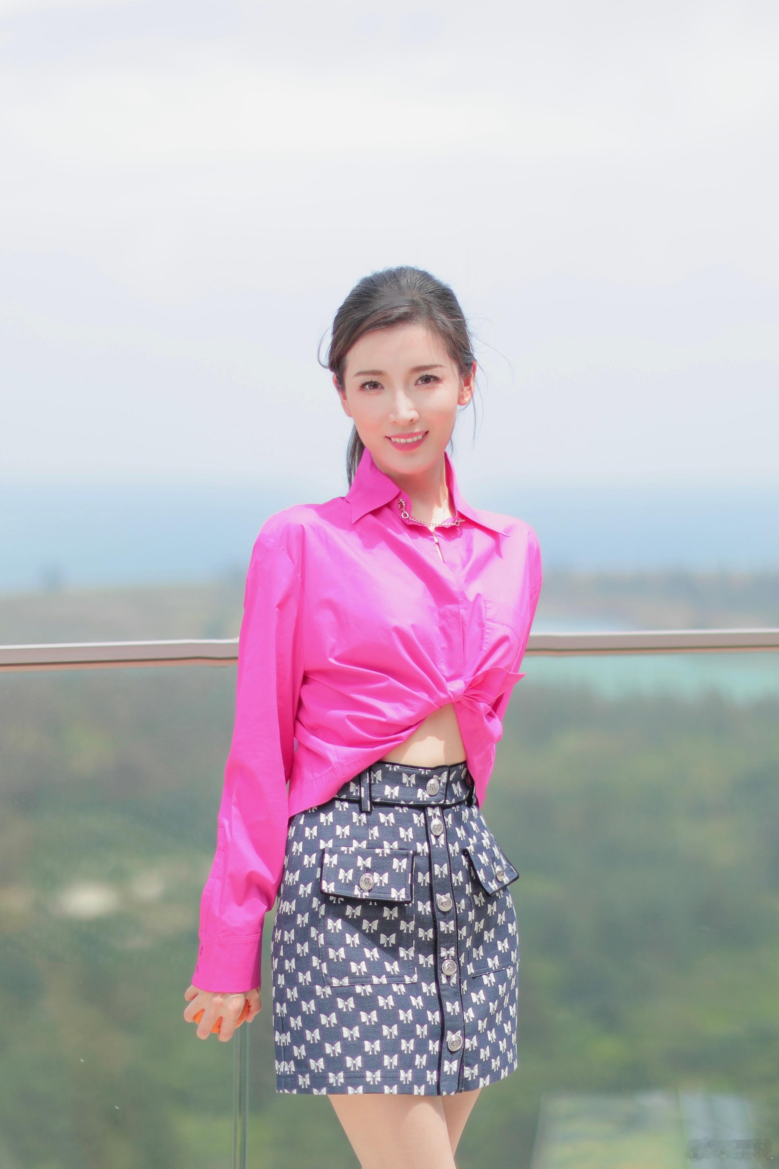 朱梓橦 🌸 主持人初夏ootd，清爽怡人🍃 ​​​