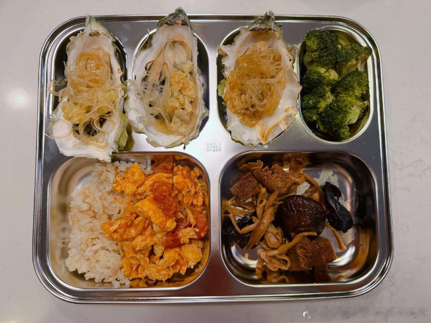贝家晚饭 朝鲜冷面，烤生蚝 