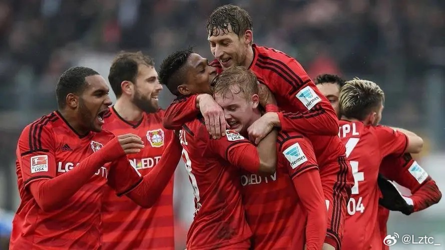 009 英超 曼彻斯特联VS水晶宫曼联本赛季单线作战，发挥还是非常不错，目前联赛