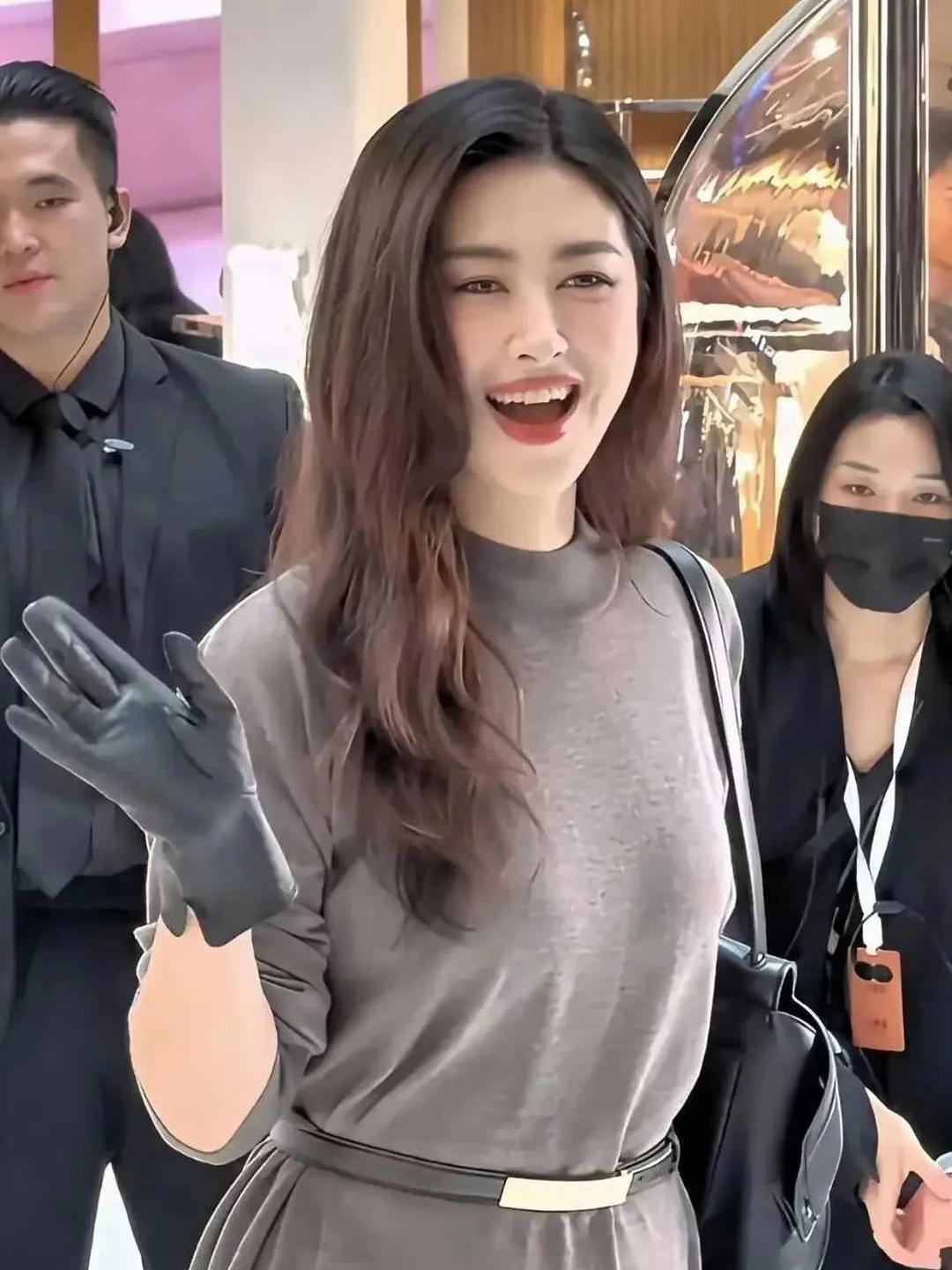 朱珠在澳门被偶遇，41 岁那状态简直绝了 