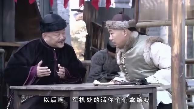 古代镖局有个死规矩：走镖途中，渴死也不能喝店家送的第一碗茶。镖师们常年行走江湖，