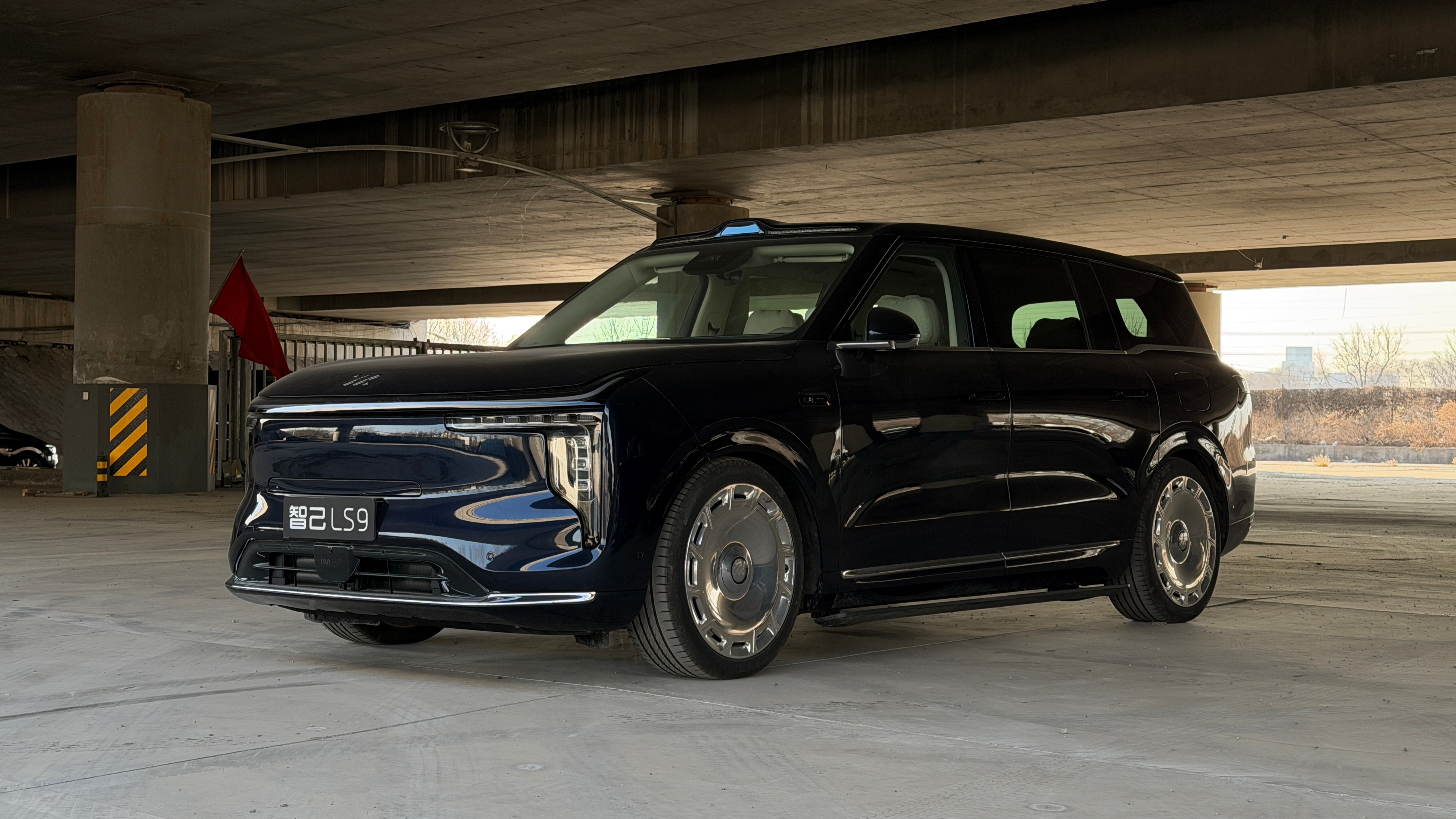 LS9拿到了，盲盒开的妙啊！蓝色车身+大饼圈！好看的💯 