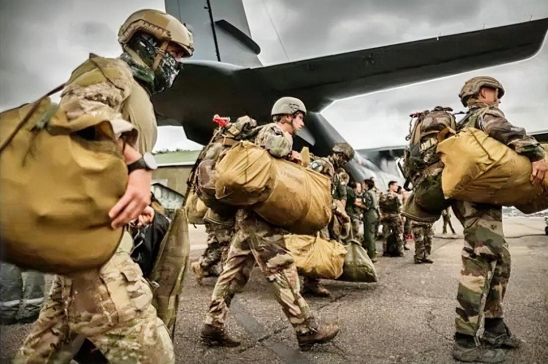 欧盟将举行首次大规模演习，以启动在成员国遭受武装侵略时相互援助的机制。
据一位欧