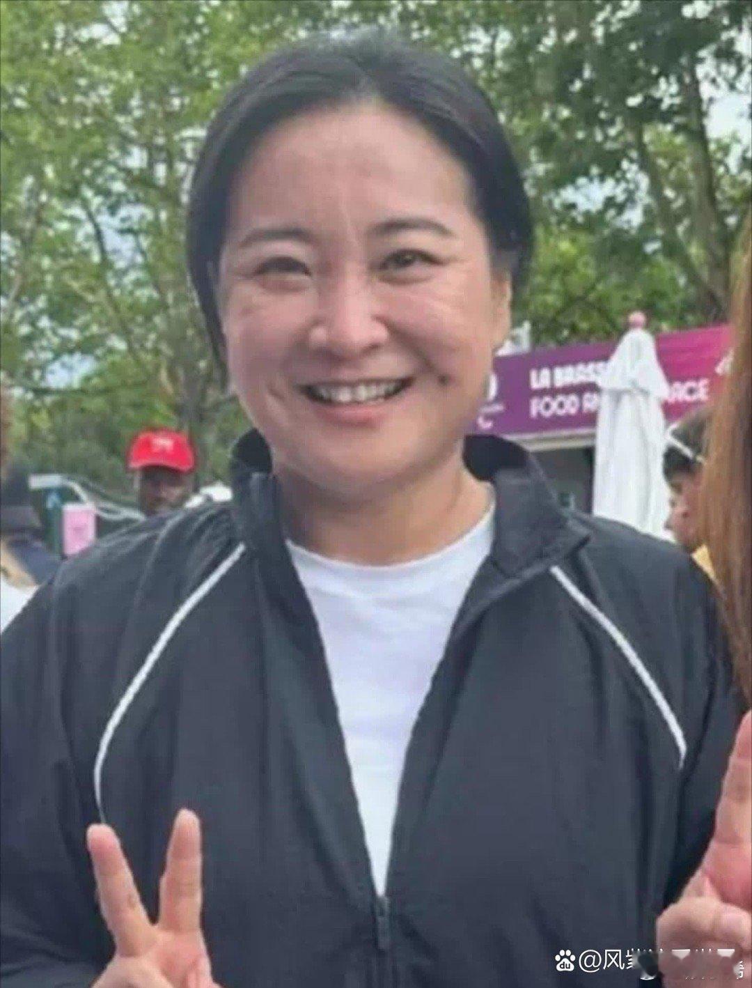 网友说贾玲减肥以后显老，不过起码这样比胖时身体健康吧？ ​​​