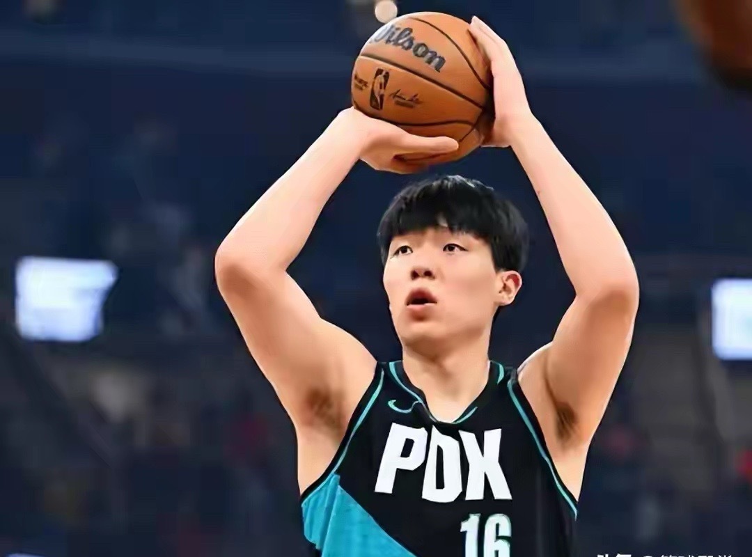 杨瀚森在发展联盟砍下14分17篮板后表示，自己渴望更多球权与战术地位，目前球权不