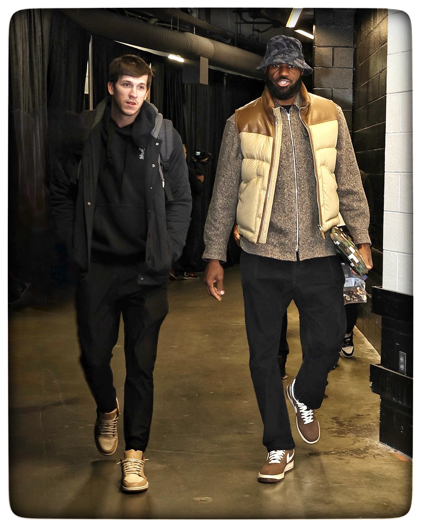 昨日在波士顿🦞湖人国度