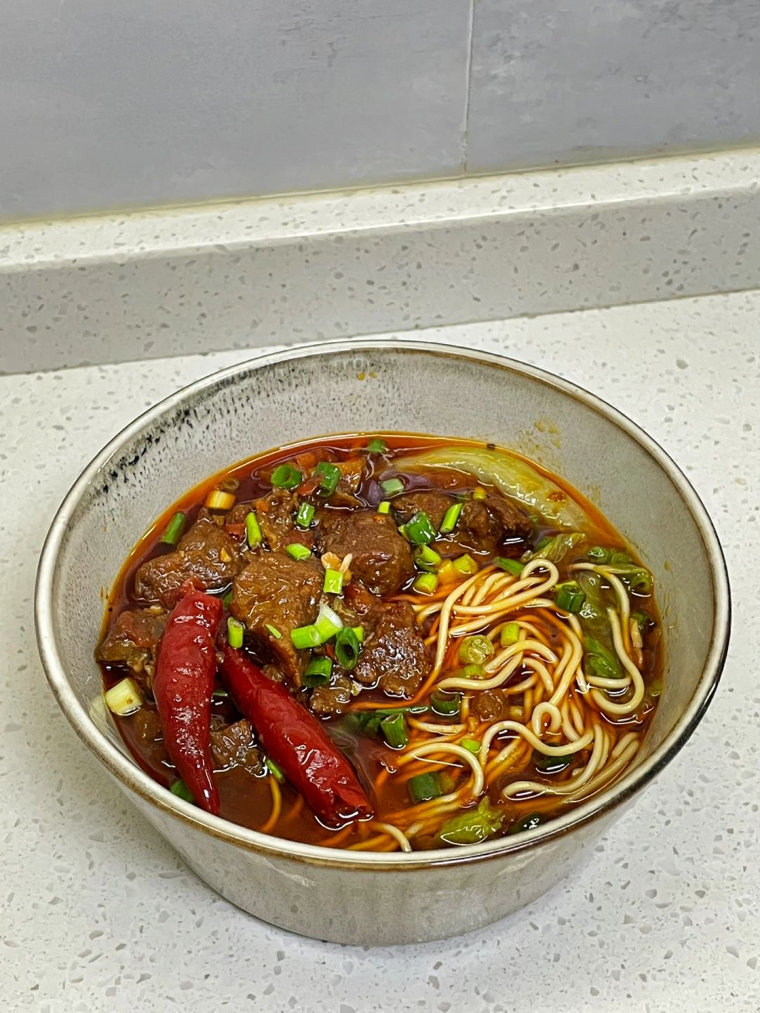 巨好吃的红烧牛肉面，和面馆的味道一样香🤤
