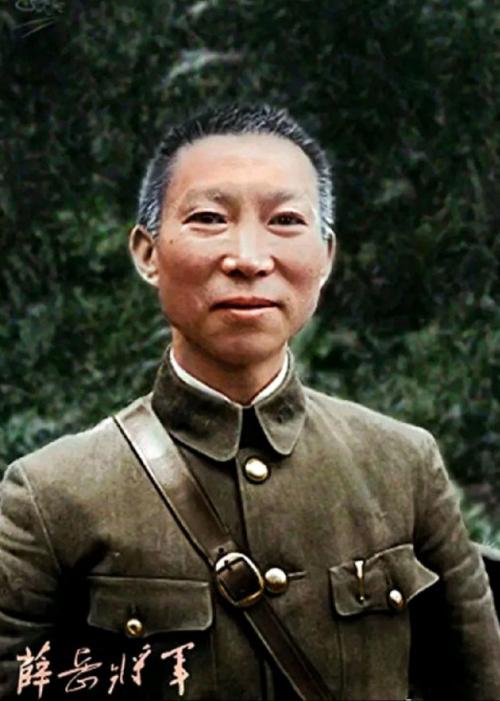 [微风]“我杀了十万日本人”，1993年，97岁的薛岳被告上法庭，面对法官的询问