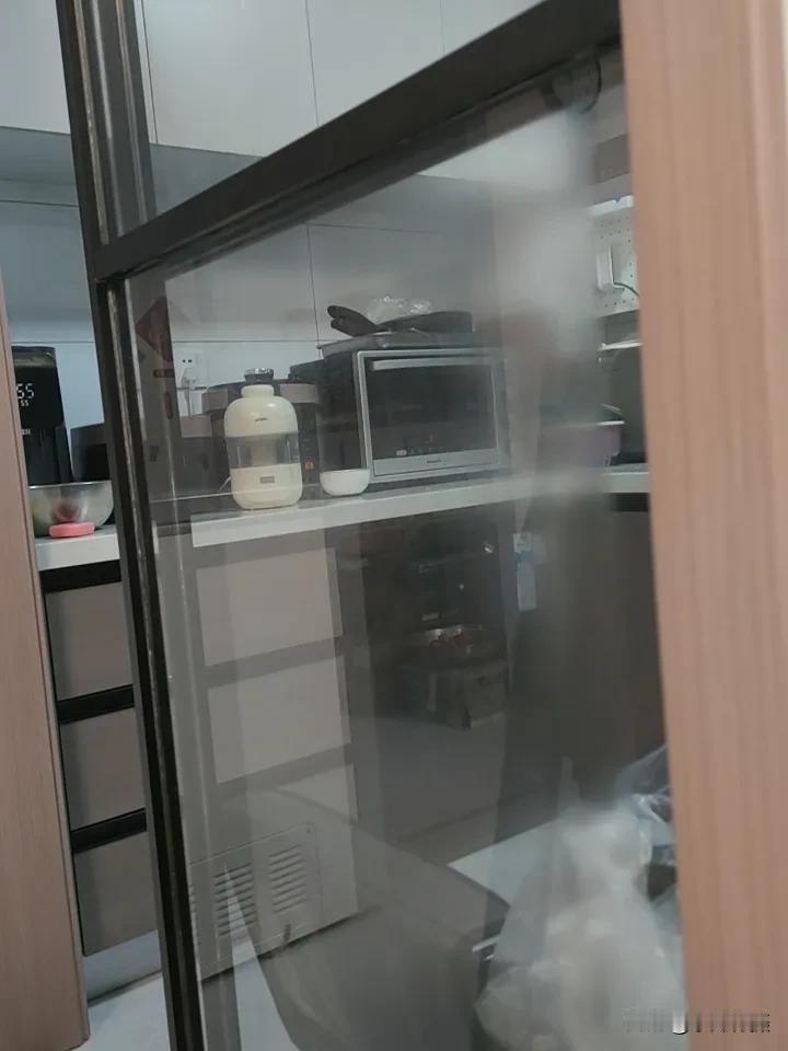 ‘厨房’用你家方言怎么说?我们台州市路桥"厨房"的方言说"烧饭间″。