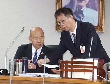 傅崐萁缺席总预算协商也未授权 韩国瑜发飙：垂廉听政吗？不来就辞总召

韩国瑜今（