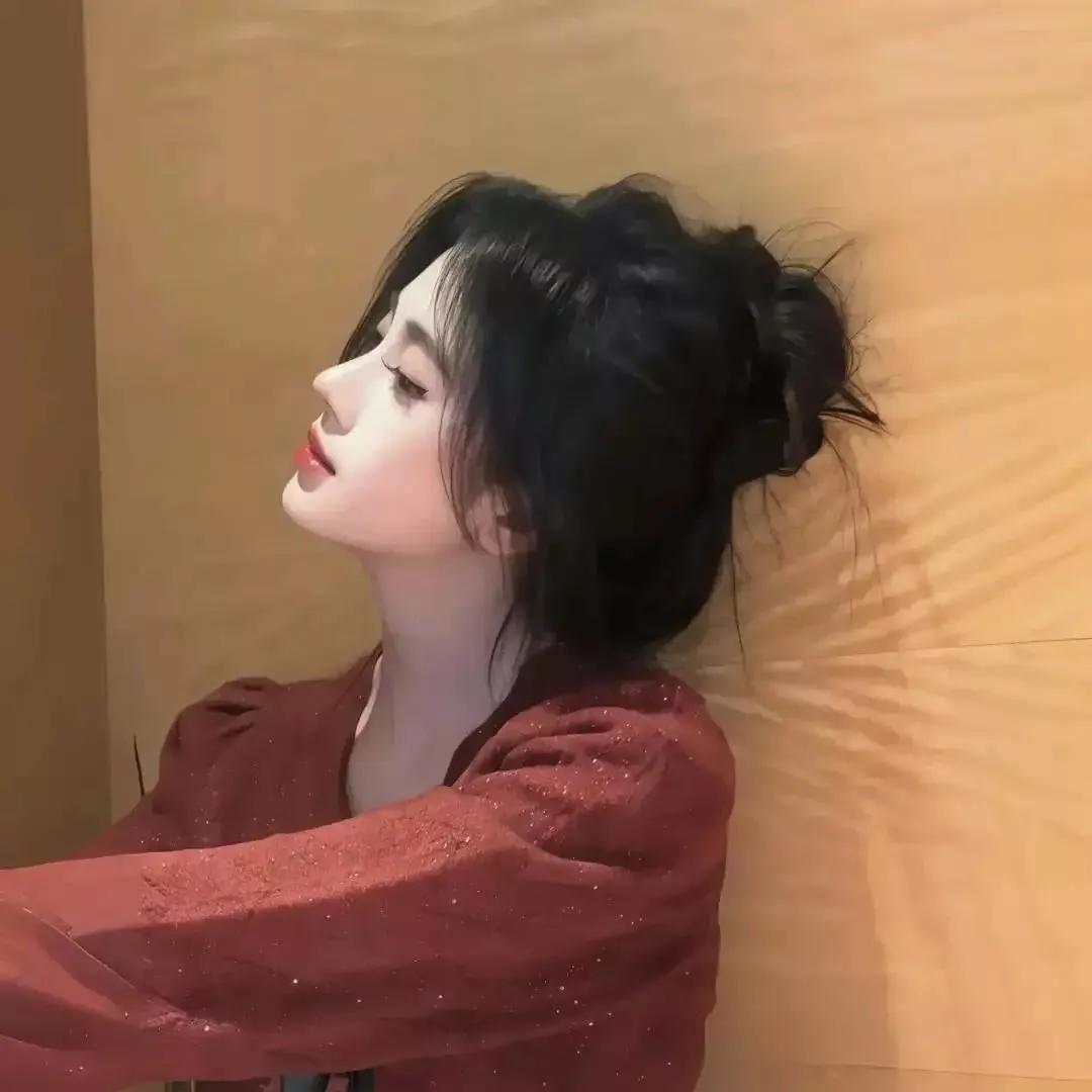 慵懒的午后，温柔的阳光洒在肩头，美得让人窒息。清晨的一抹阳光 秋日午后的温柔 秋