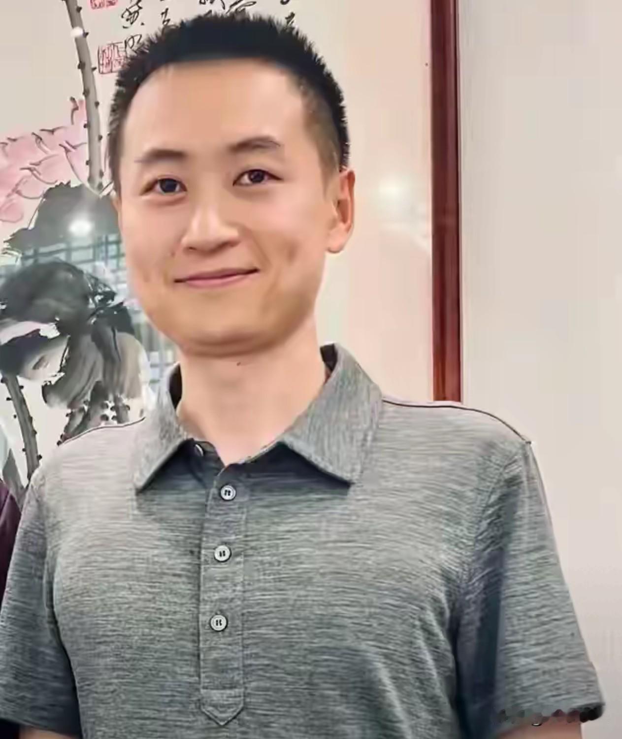 7月1号，方明照常起飞训练。这一次，他没回来。

这位海军上校是安徽庐江人，20