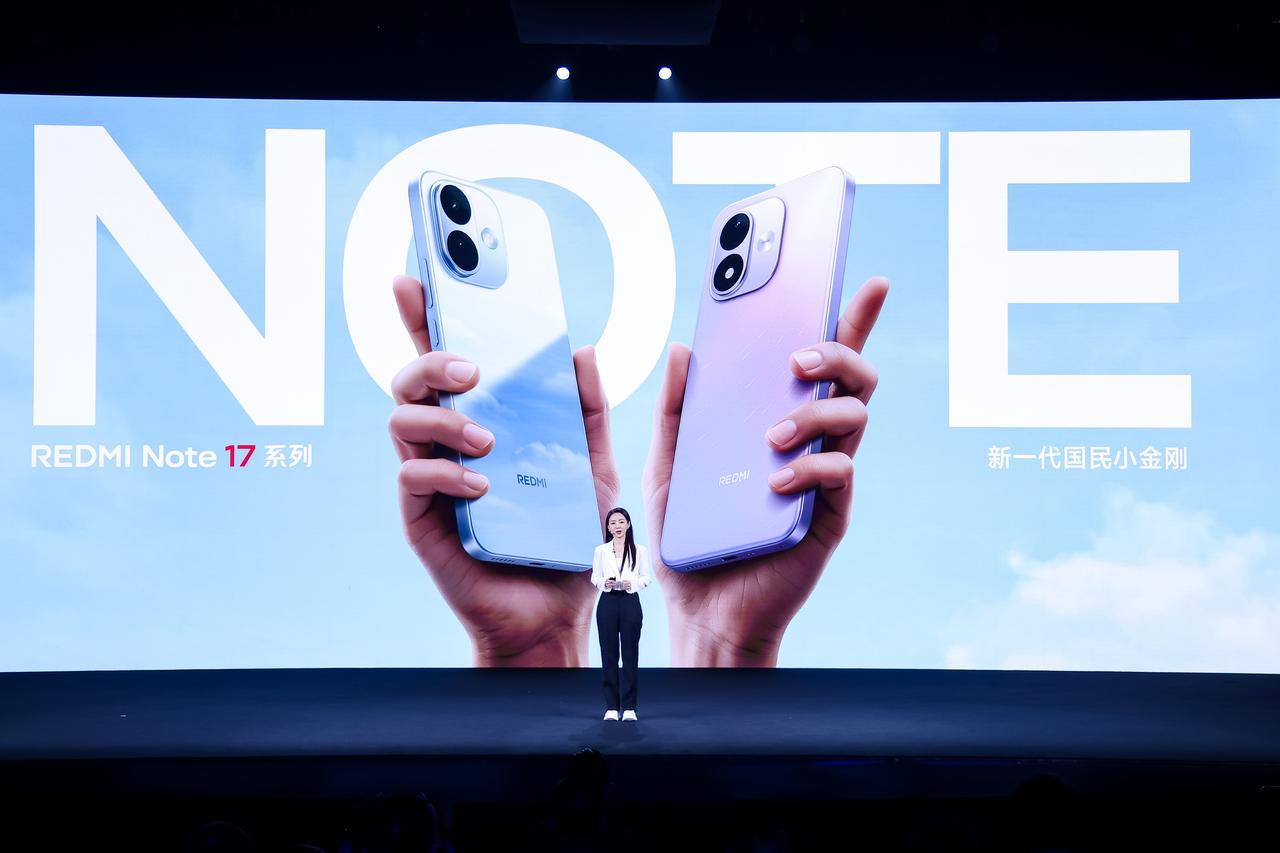 全新设计 Note 17 Pro它来了！6.83英寸大屏搭配金属相机Deco，大
