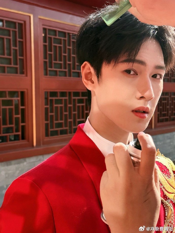 李昀锐归良辰围读 归良辰围读 李昀锐参与《归良辰》围读，新故事要开讲啦！ 