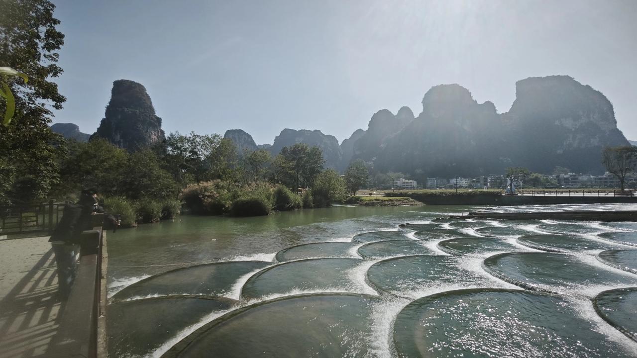 如何看待有些老人不愿与子女同住的心理给各自独立的空间，哪怕是家人也是一个道理，那