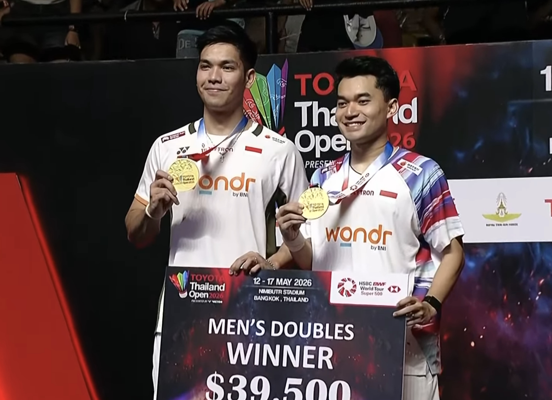 【卡尔南多/马丁🇮🇩夺冠之路🏆】首轮：21-9、21-8 赖柏佑/蔡富丞【