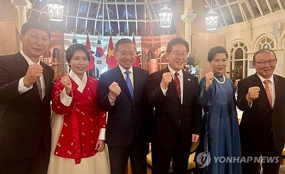 当越南的“竹子外交”遇上韩国的“接力式首脑外交”，两国一下子就签订了12份合作协