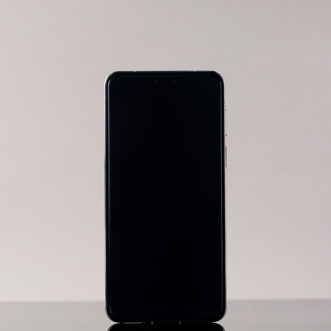 华为 Mate70Pro/Pro+ AR 增透全胶玻璃膜补货了[嘻嘻]熄屏状态黑