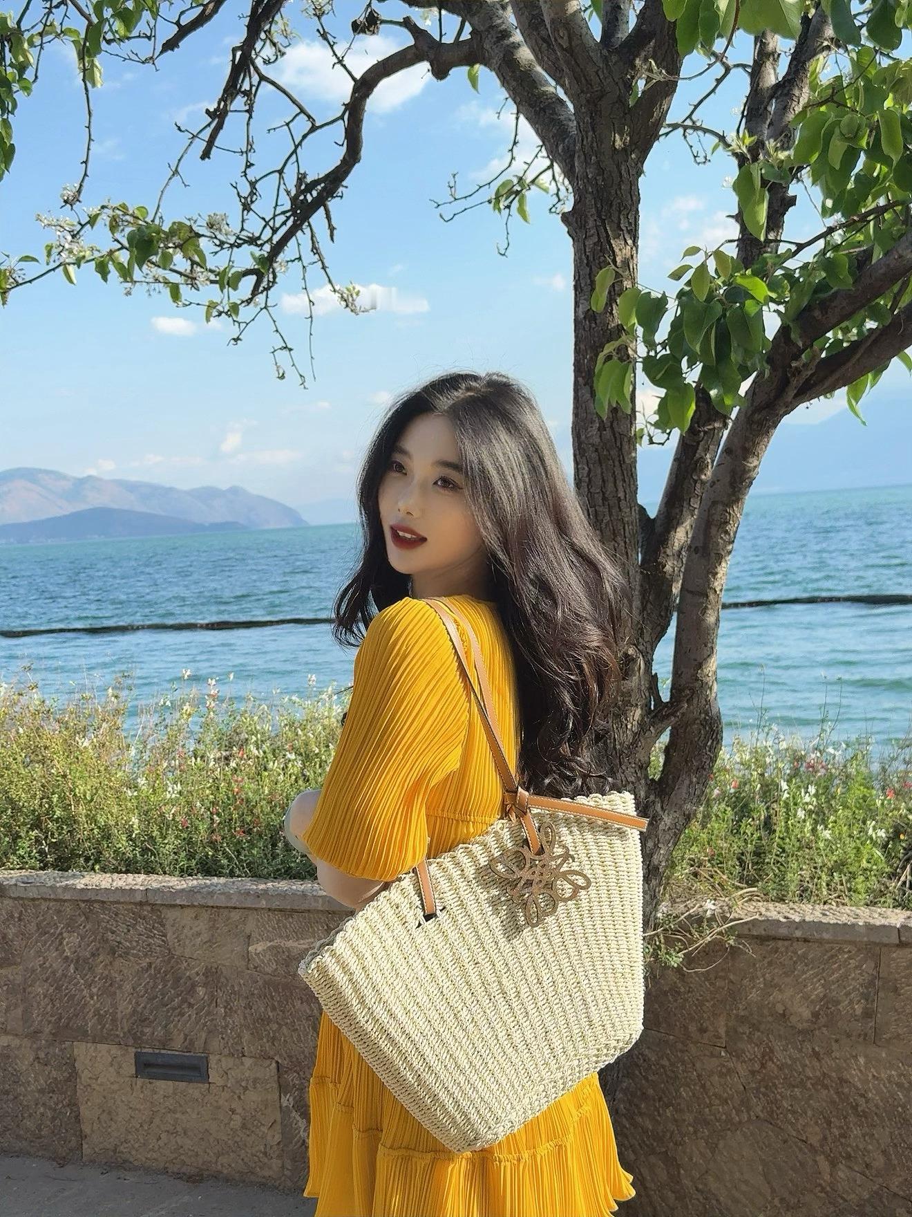 ☀️ 朝着阳光飞行ff‘s moment 明媚就是春天的主调在每一个被阳光晒透的