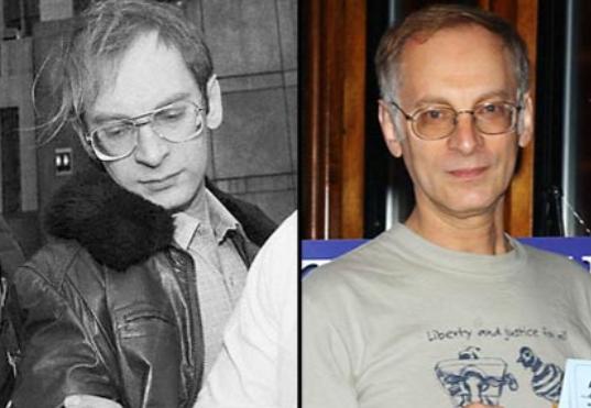 原来在美国有枪也没啥用啊！有个博主抱怨，虽然自己在美国买了很多枪，但遇到抢劫时根