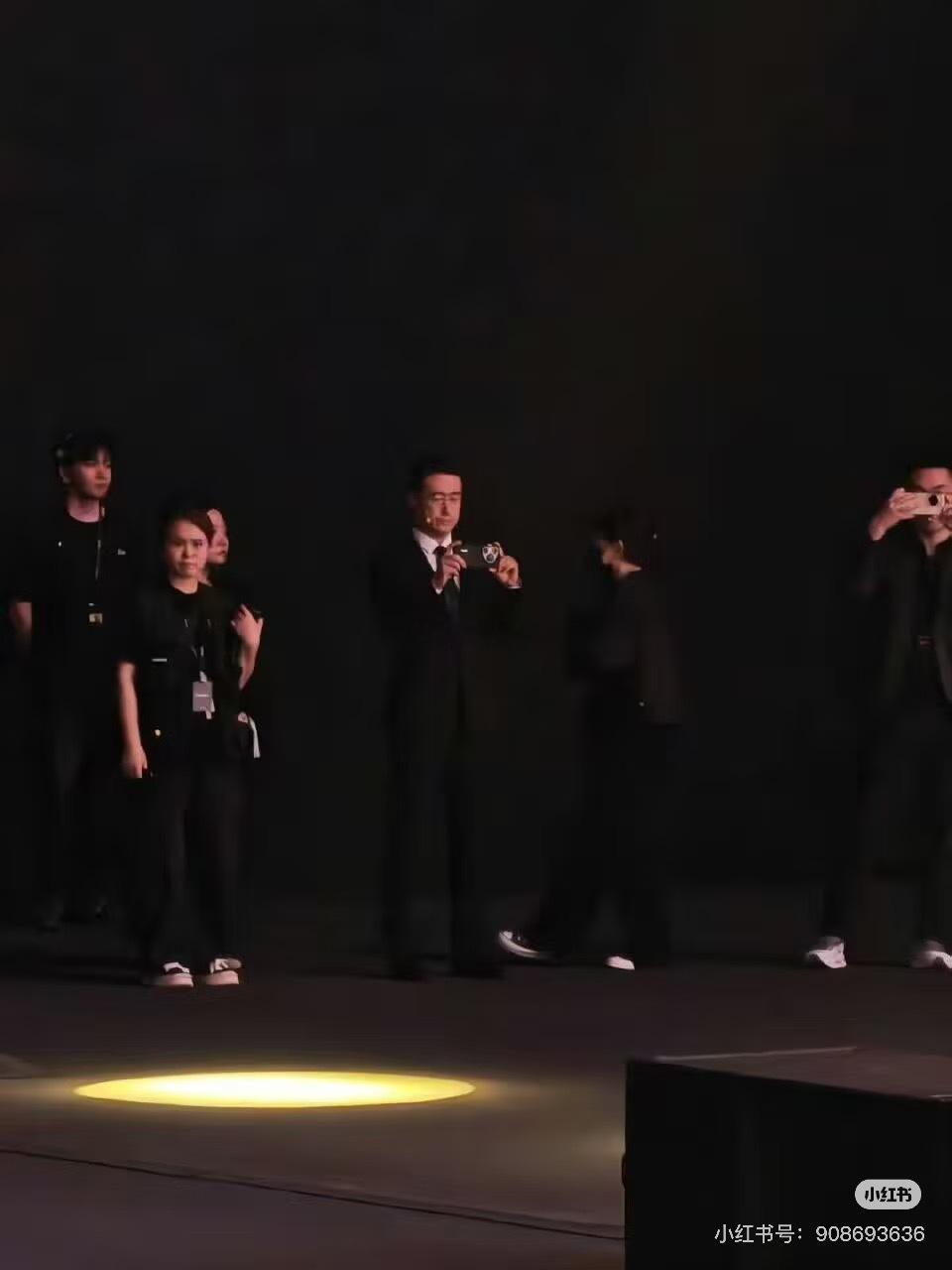 大家好，我是Pura80，设计语言跟P70大差不差，比较期待的是RYYB大光圈。